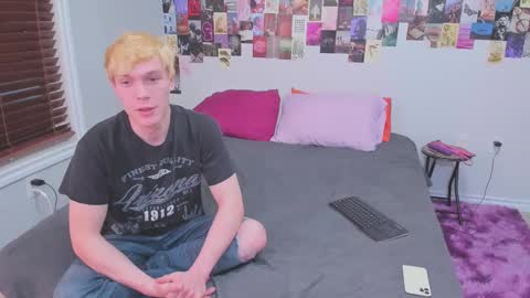 Chloe Night  Milo Night online show from January 20, 8:19 am