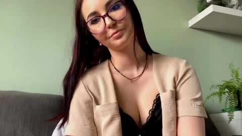 ChloeXNatural online show from May 8, 6:52 am