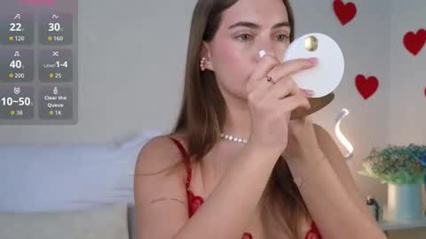 chloi_hes online show from February 14, 9:23 am