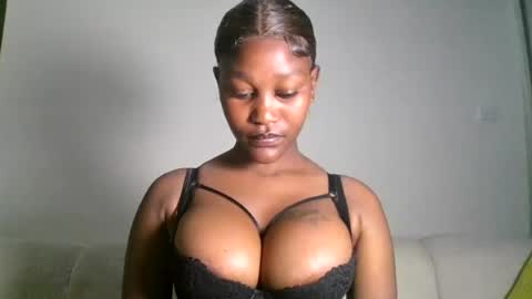 chocolate_divaa online show from July 28, 12:23 pm
