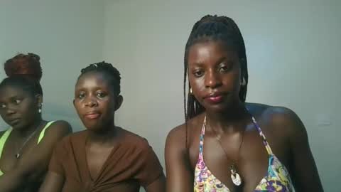 Snapshot of chocolate_iva chatting on October 17, 9:08 pm Iva online show from October 17, 9:08 pm
