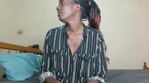 chocolatebony_ online show from March 23, 11:37 am