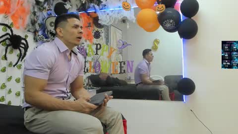 Snapshot of choreythaiylor chatting on October 14, 3:15 pm Chorey Thaylor online show from October 14, 3:15 pm