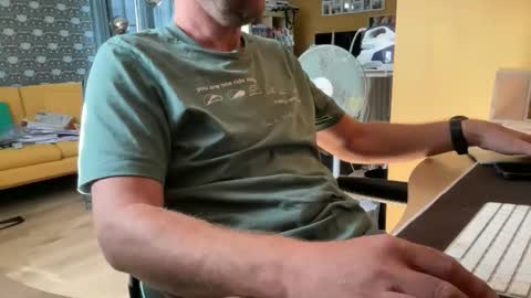 chris13abcd online show from September 15, 11:22 am