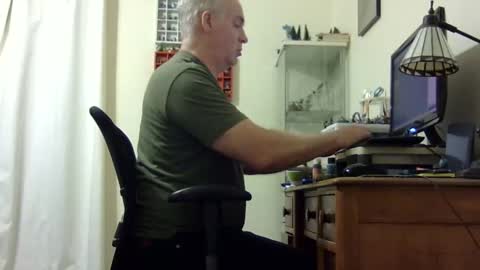 chris2002b online show from January 8, 5:27 am