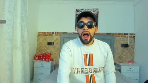 chris_kizz online show from December 21, 11:22 am