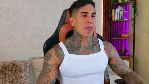 chris reilly online show from November 8, 9:29 pm