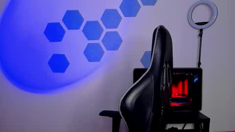 Chris Tyson online show from February 21, 7:22 am