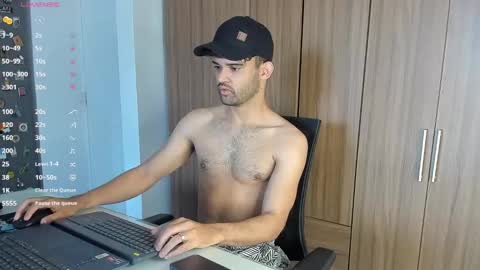 Im Chirs IM MODEL INDEPENDT online show from January 15, 3:39 pm