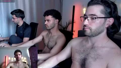 Im Chirs IM MODEL INDEPENDT online show from February 21, 9:32 pm