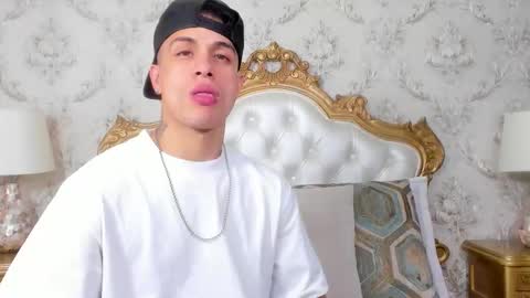 Chris online show from December 1, 7:56 pm