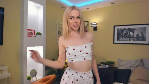 Lizz online show from January 9, 8:03 pm