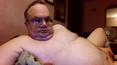 Snapshot of chrismini312 chatting on October 3, 1:37 am Chris The Jerk Off King online show from October 3, 1:37 am