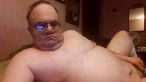 Snapshot of chrismini312 chatting on October 14, 6:33 pm Chris The Jerk Off King online show from October 14, 6:33 pm