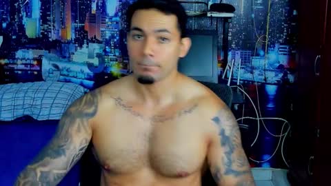 Chriss Stewart online show from November 19, 2:44 am