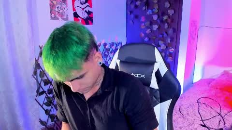 Christian Wang online show from April 16, 9:42 am