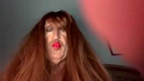 chrissiebitch70744 online show from August 4, 7:21 pm