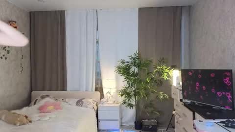 Ann online show from May 22, 12:23 pm