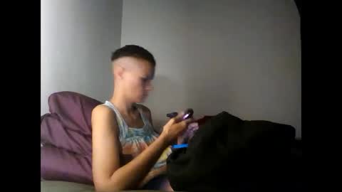 Christina Saunters online show from February 8, 11:44 am