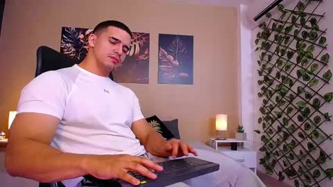 Christopher Black online show from February 19, 1:43 pm