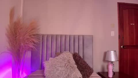 Snapshot of christy_seaa chatting on September 23, 6:36 pm Christy online show from September 23, 6:36 pm