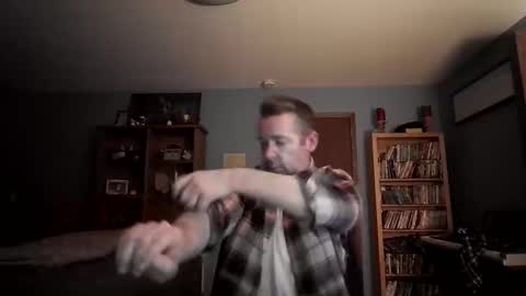 chrisw8121 online show from March 1, 6:39 am