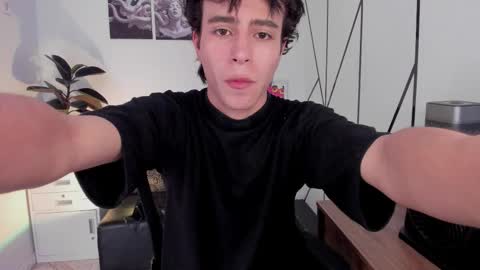 chrristopher77 online show from November 10, 5:38 pm