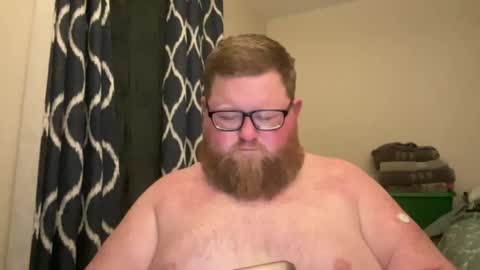 chubbsguy92 online show from December 5, 1:05 am