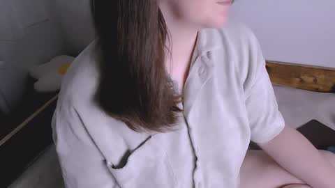 Maia online show from May 19, 6:37 pm
