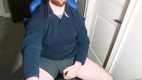 Snapshot of chuck0781 chatting on December 27, 7:03 pm chuck online show from December 27, 7:03 pm