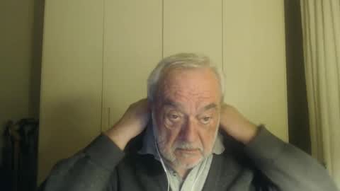 ciaoamoremio4 online show from December 8, 2:25 am