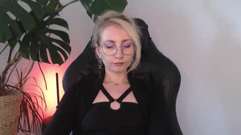 Cinderella online show from May 25, 5:24 am