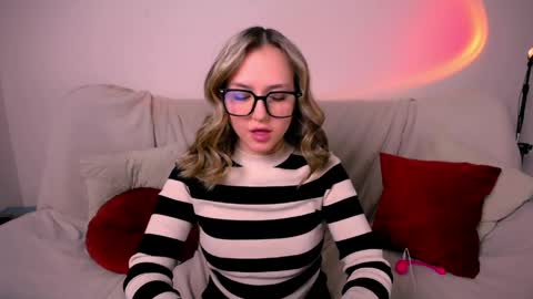 cindylovesmith online show from April 9, 4:49 am