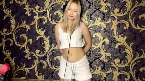 Cira online show from December 15, 9:55 pm