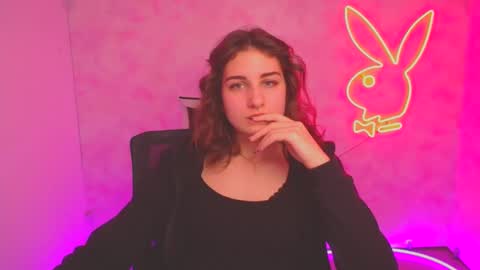 Claire online show from January 16, 11:15 am