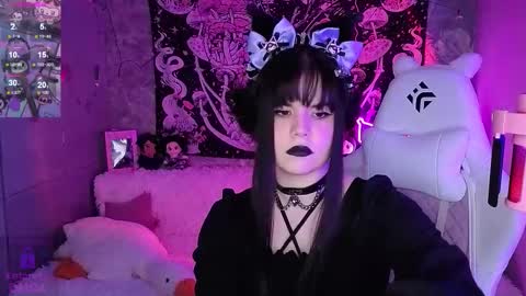 Claire Faers online show from November 23, 6:28 pm