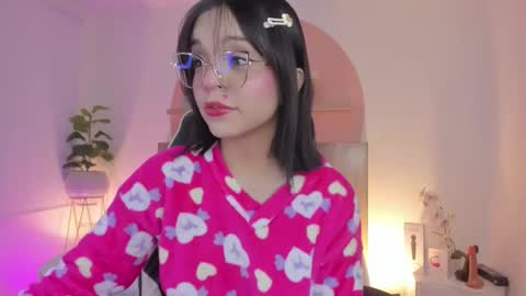 C L A R A online show from February 8, 2:59 am