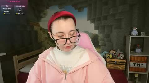 clarabenson online show from January 5, 6:33 pm