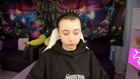 clarabenson online show from April 10, 10:58 pm