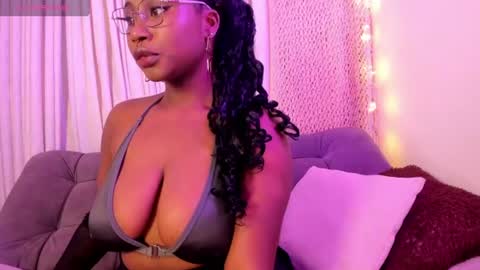 Clara online show from August 5, 10:12 am