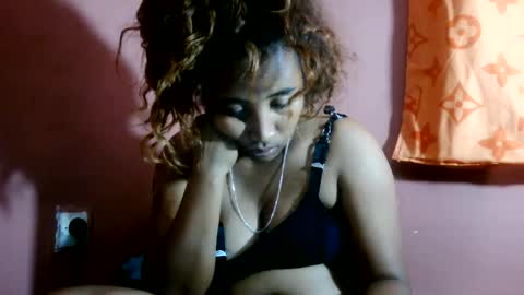 Clarah0123 online show from July 16, 8:39 am