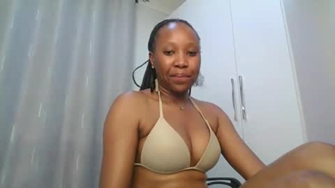 Snapshot of clarah11 chatting on October 7, 10:28 pm clara11 online show from October 7, 10:28 pm