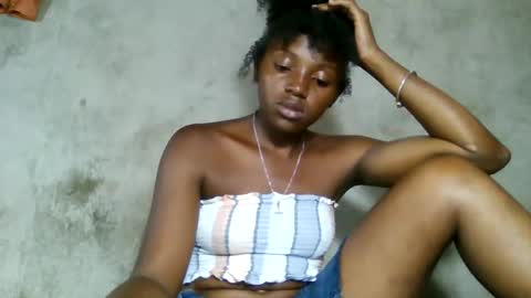 clarisse98 online show from March 27, 10:38 am