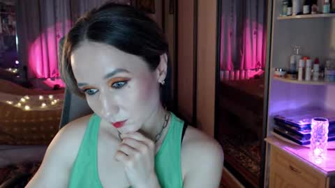 classyinna online show from November 27, 9:06 am