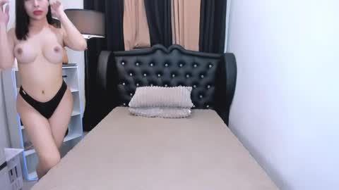 Naughty Claudia online show from April 18, 7:58 pm