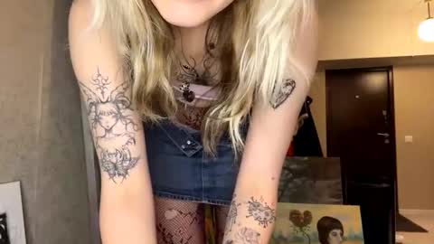 Jenny online show from November 29, 8:16 pm