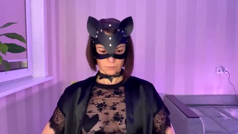 cleo_catra online show from November 11, 7:05 pm