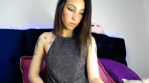 Snapshot of cleopatra_cute chatting on December 7, 5:10 am Nicol online show from December 7, 5:10 am