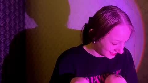 Cleo online show from February 6, 8:00 pm