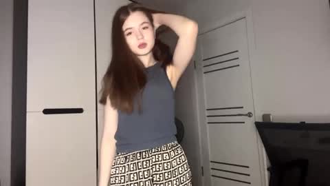 Alice online show from April 8, 9:29 pm